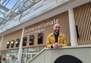 Fabien André, nouveau directeur de la scène nationale le Moulin du Roc. Crédit : Isabelle Toesca